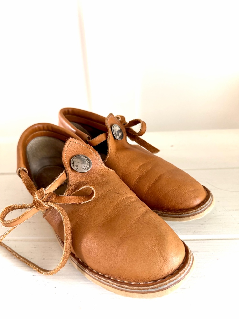 Vintage Wild Soles Leather Moccasins Buffalo Nickel Button Side Tie Boho 6